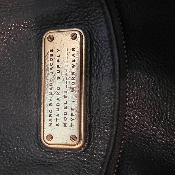 Marc Jacobs Leather Cross Body - Picture 8 of 8